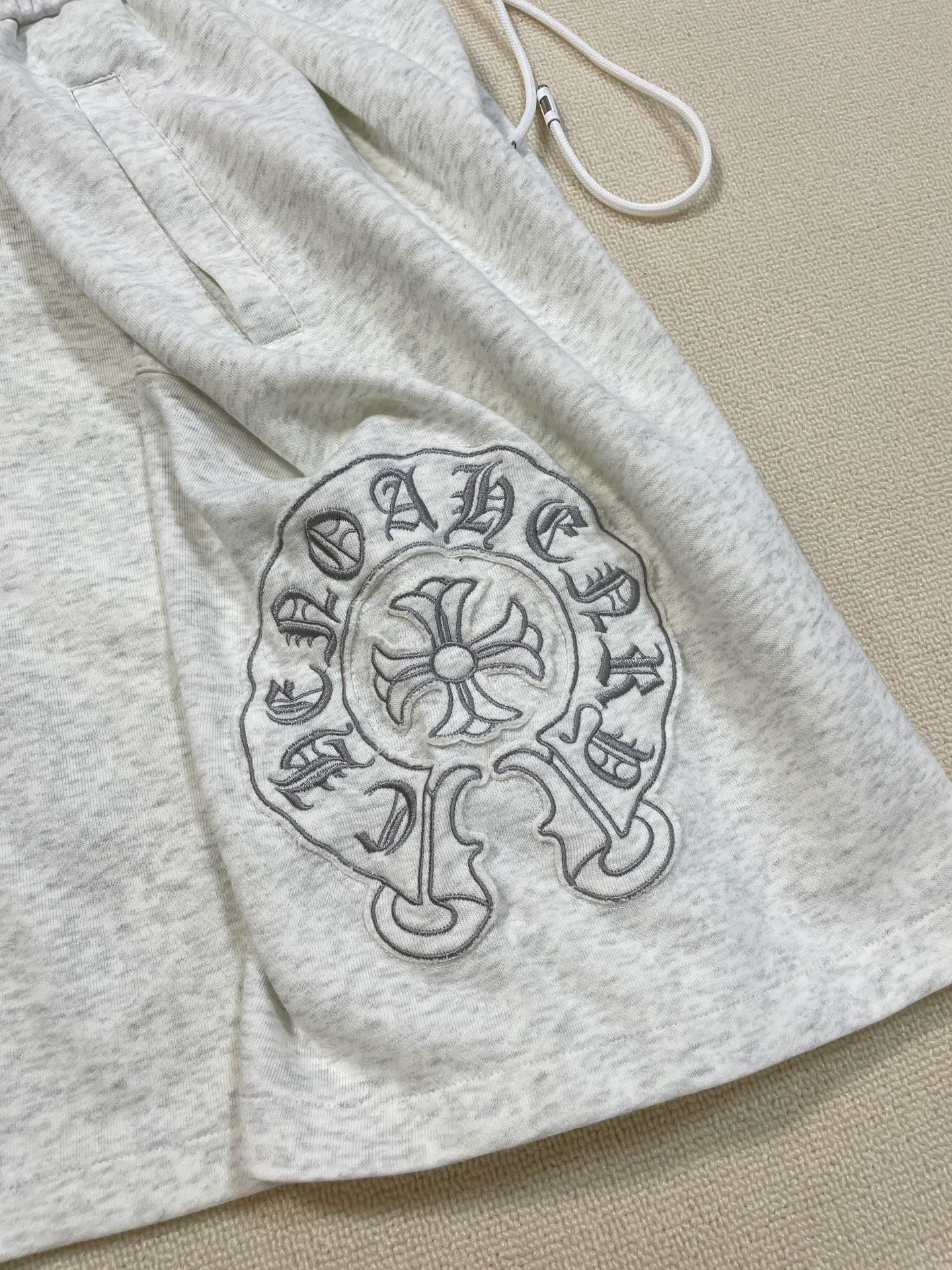 105 Chrome Hearts ： Black White Size： M L XL XXL XXXL ：！M 29-30 L 31-32，XL 33-34，XXL 35-36 : 1-2cm ， ！ 100% ， ， ， Series ！！Quality